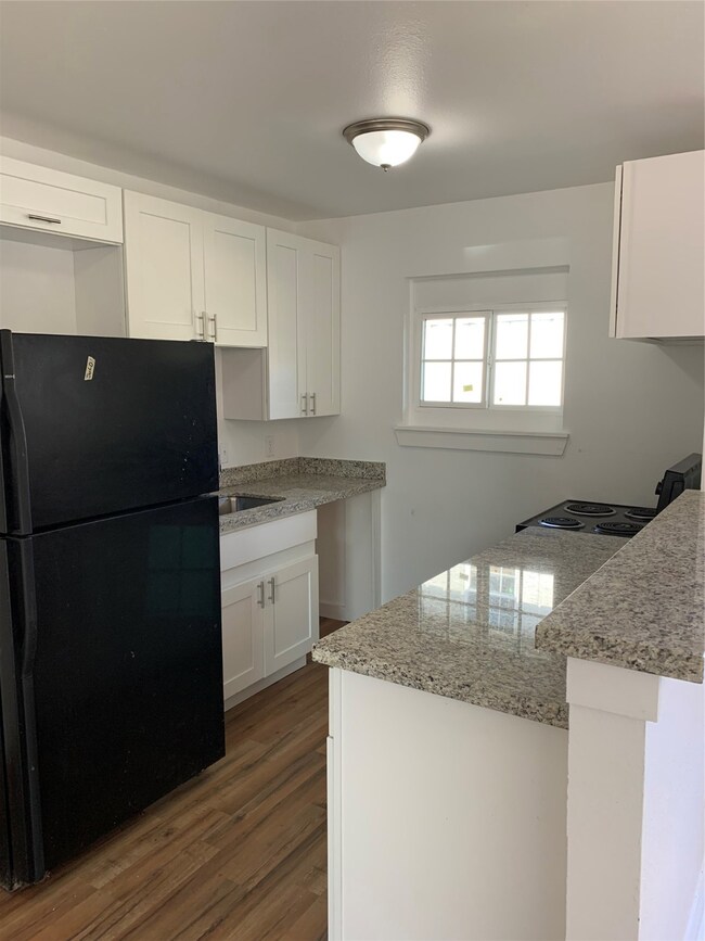 4706 Yellowstone Blvd unit 9, Houston, TX 77021 - photo 4