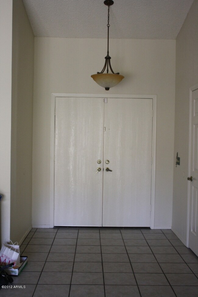 3201 W Helena Dr, Phoenix, AZ 85053 - photo 2