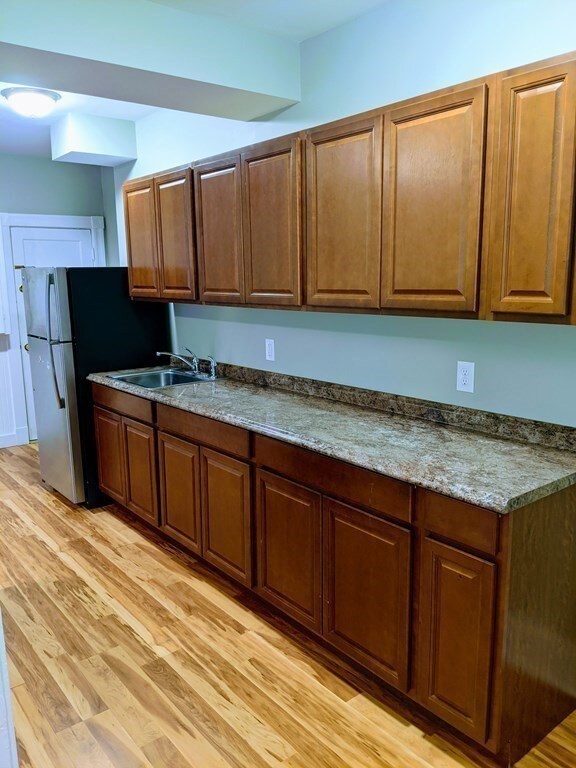 48 Leach St unit 2, Salem, MA 01970 - photo 3