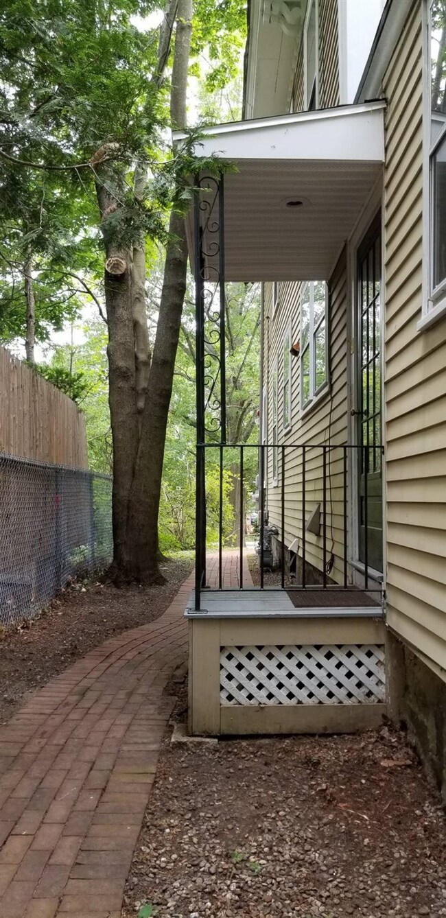 41 Orange St unit 2nd Floor, Nashua, NH 03064 - photo 2