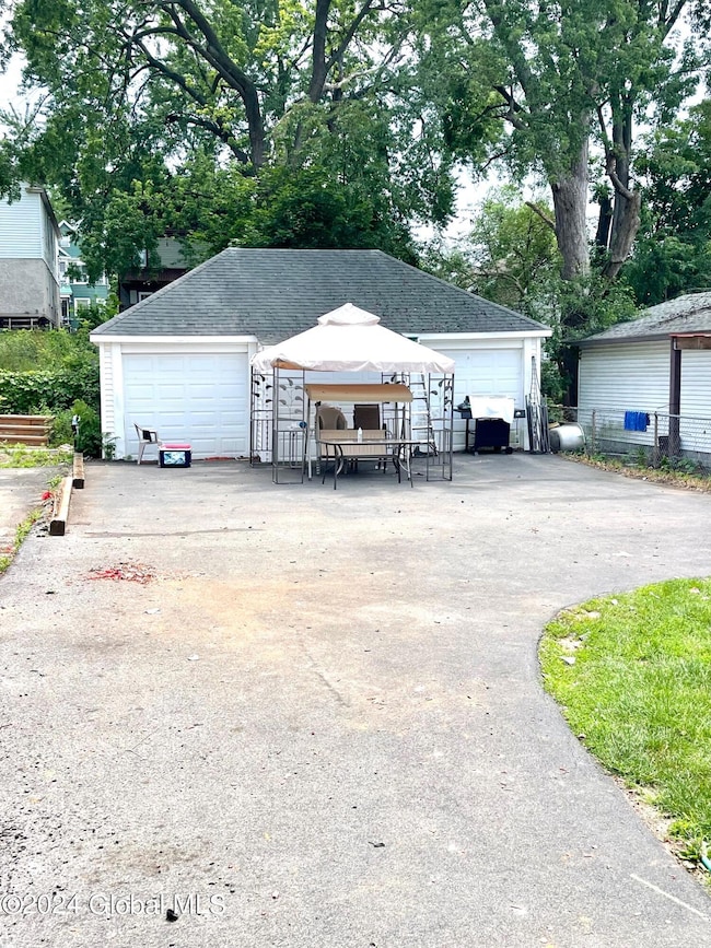 134 Elm St, Schenectady, NY 12304 - photo 4