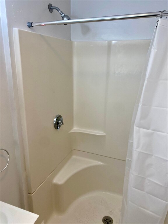 123 Thorndike St unit 2L, Cambridge, MA 02141 - photo 2