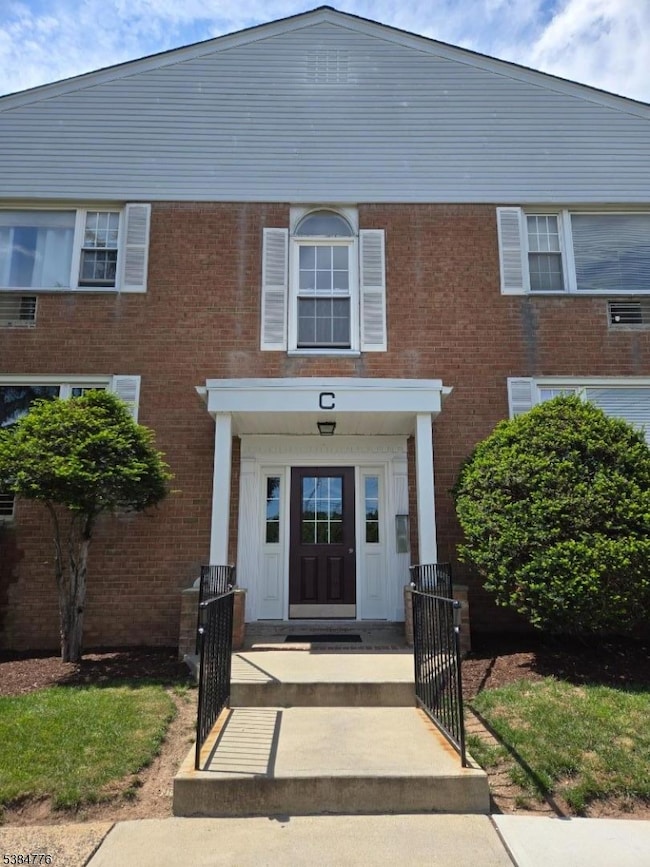 565 Grove St unit 15, Clifton, NJ 07013 - photo 2