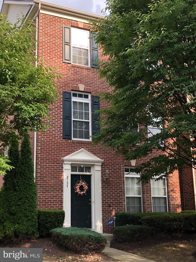 2154 Abbottsbury Way unit 43, Woodbridge, VA 22191 - photo 3