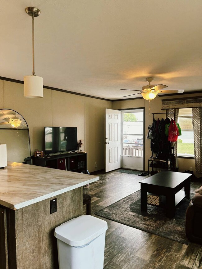 3566 W Wembley Ln, Kalamazoo, MI 49009 - photo 5