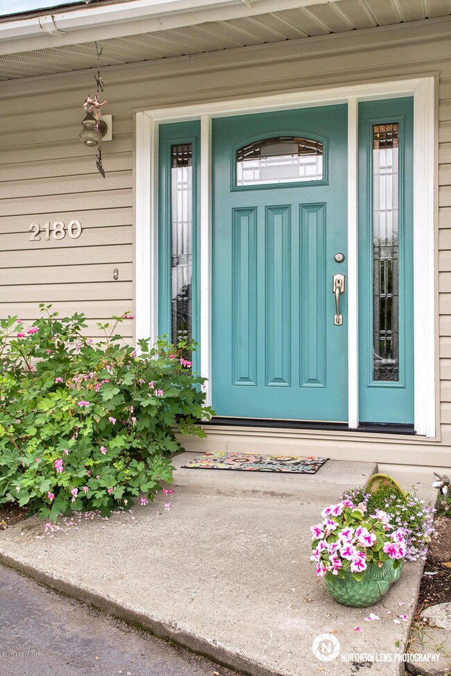 3_EntranceExterior