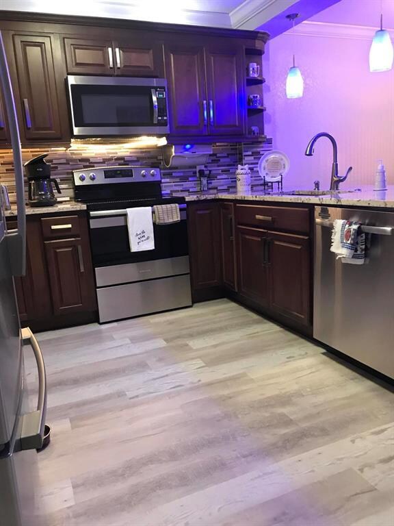 9005 Flynn 7 Cir unit 7, Boca Raton, FL 33496 - photo 4