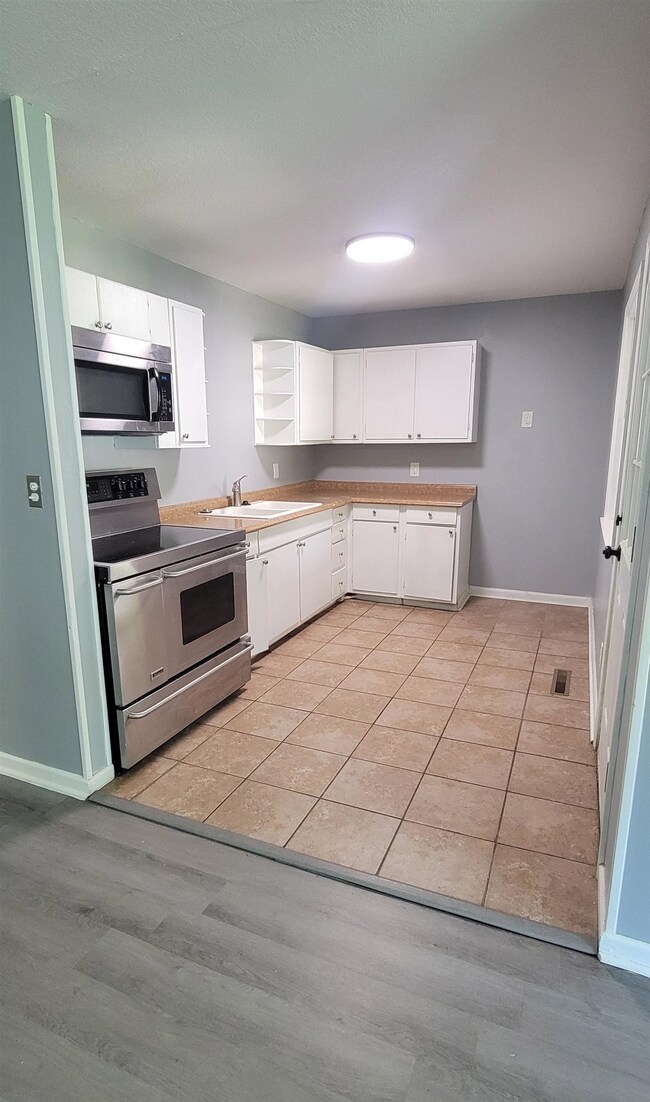 607 Charles Ave, Mulvane, KS 67110 - photo 5