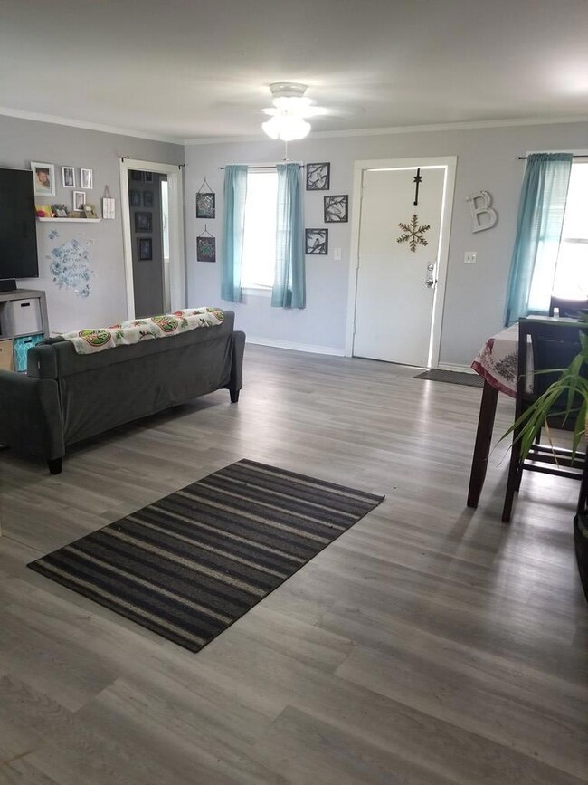 3515 3rd St, Bay City, TX 77414 - photo 6