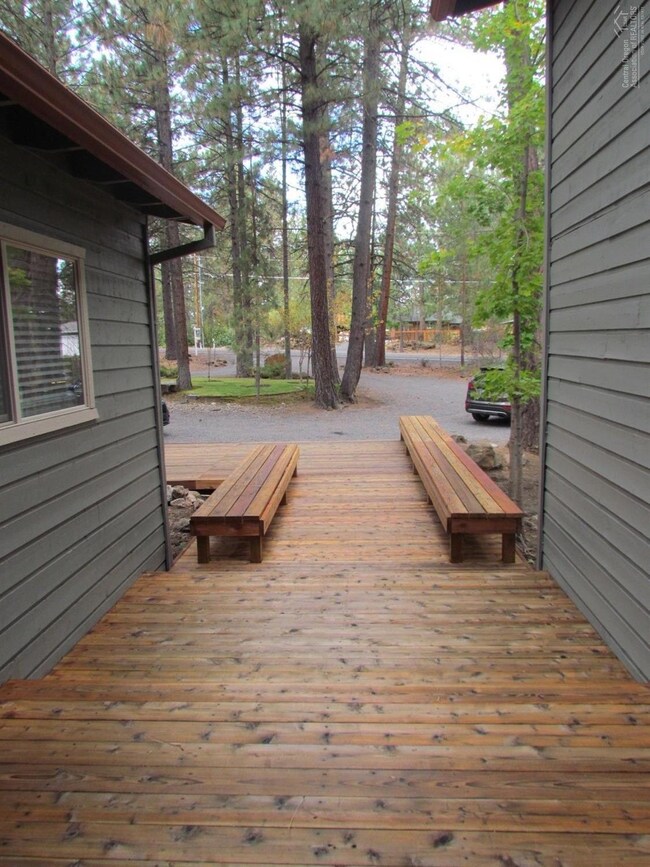 18729 Choctaw Rd, Bend, OR 97702 - photo 3