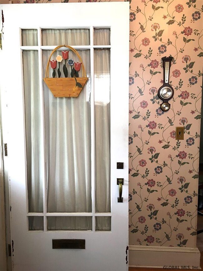 350 Marshland Ct, Troy, NY 12180 - photo 4