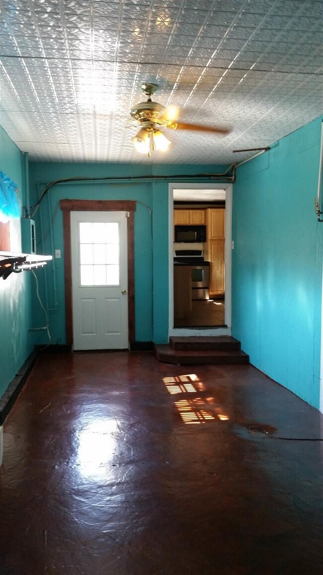 3515 N Pauline Ave, Muncie, IN 47304 - photo 2