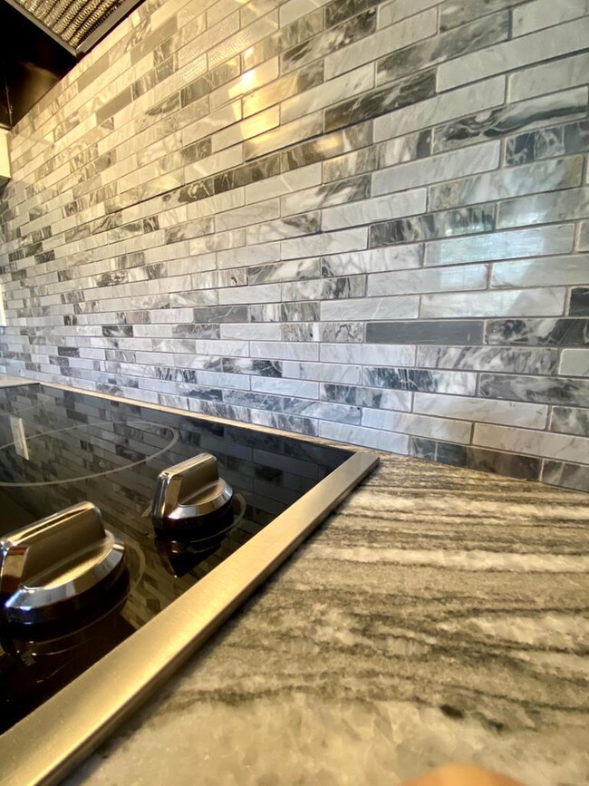 New Cooktop and beautiful Backsplash