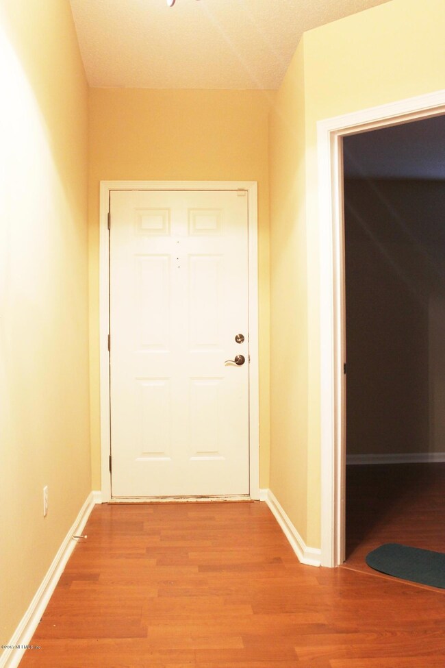 5026 Acre Estates Dr W, Jacksonville, FL 32210 - photo 6