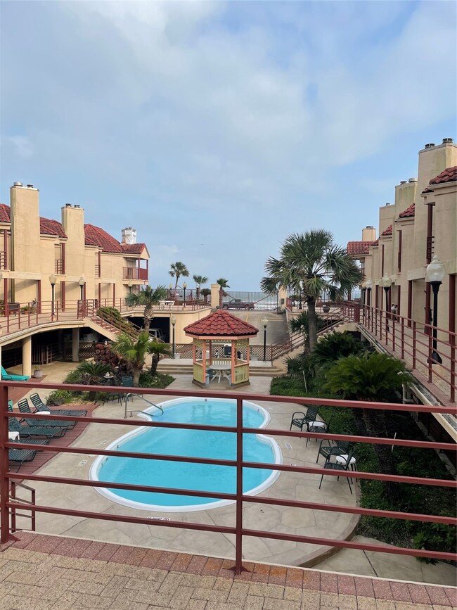 7312 Seawall Blvd unit 225, Galveston, TX 77551 - photo 2