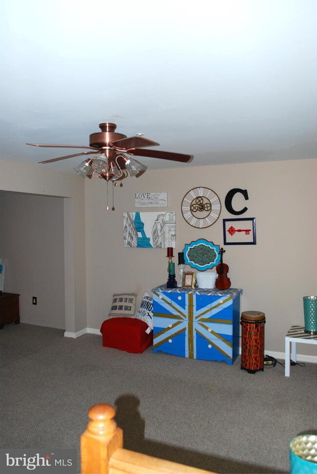 809 Reedworth Ct, Capitol Heights, MD 20743 - photo 4