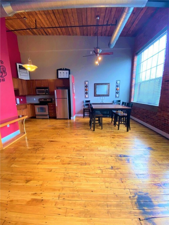 180 Allen St unit 205, Woonsocket, RI 02895 - photo 6