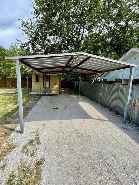 308 W Russell St, Weatherford, TX 76086 - photo 7