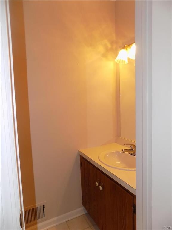 9 Tamarack Path, Easton, PA 18045 - photo 3