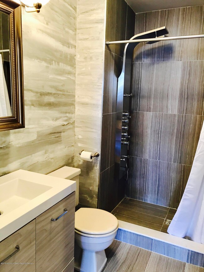 155 Cross Slope Ct unit A, Manalapan, NJ 07726 - photo 5