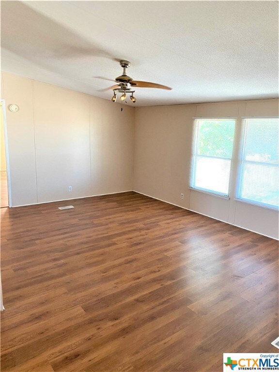 164 Hillside Dr, Troy, TX 76579 - photo 5