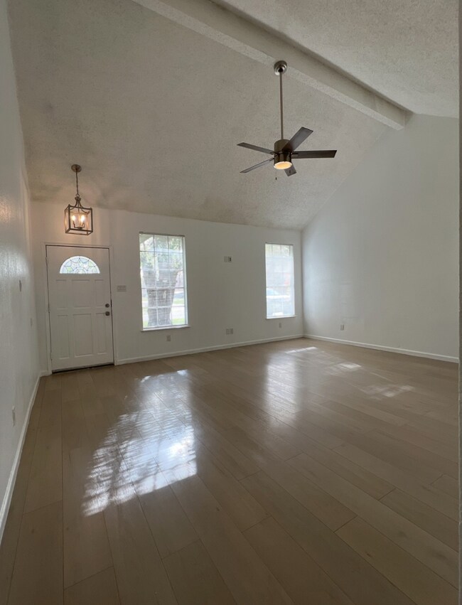 7823 Trail Blazer Dr, Houston, TX 77040 - photo 7