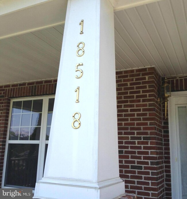 18518 Quantico Gateway Dr, Triangle, VA 22172 - photo 2