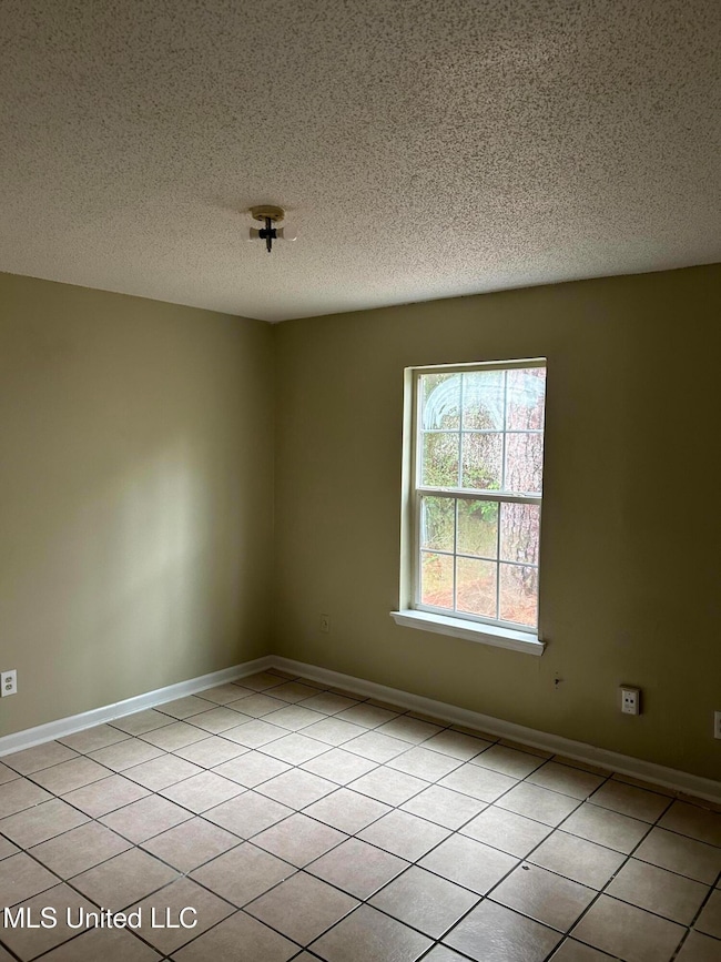 6443 Jasmine St unit D-3, Moss Point, MS 39563 - photo 2