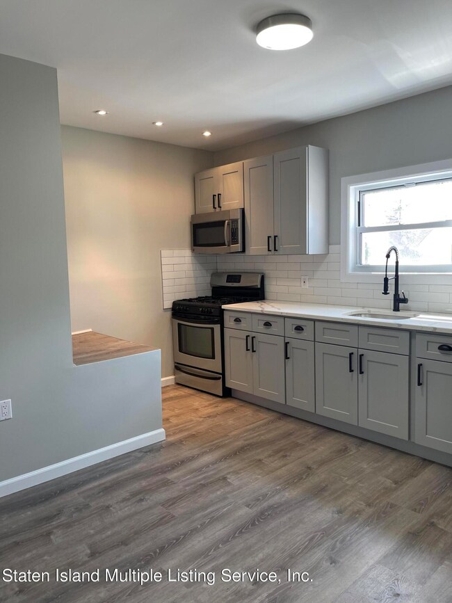 61 Alter Ave, Staten Island, NY 10304 - photo 2