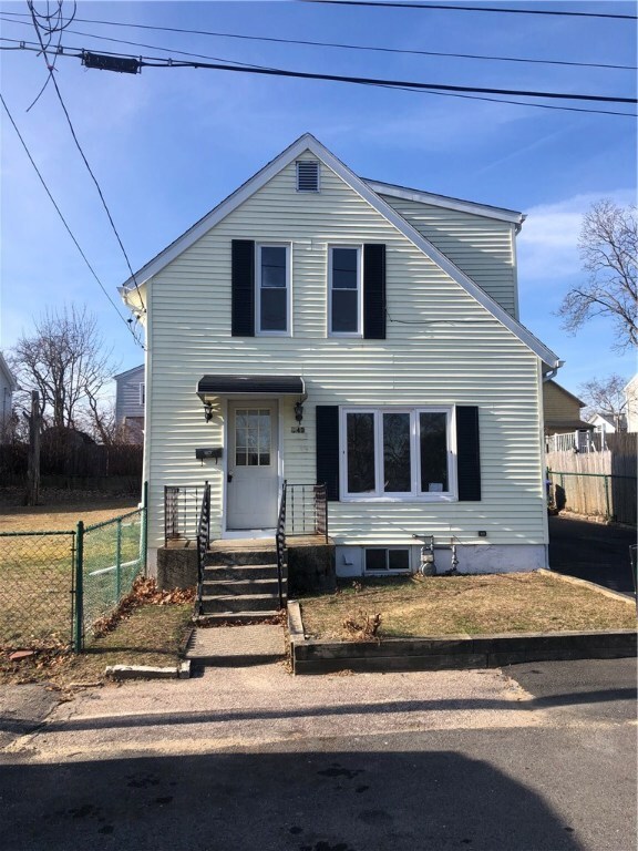 149 Stanton Ave, Riverside, RI 02915 - photo 2