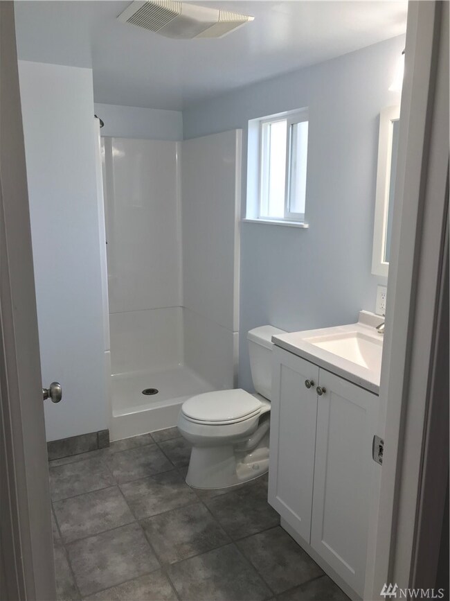 614 S Jarvis Ave, East Wenatchee, WA 98802 - photo 2