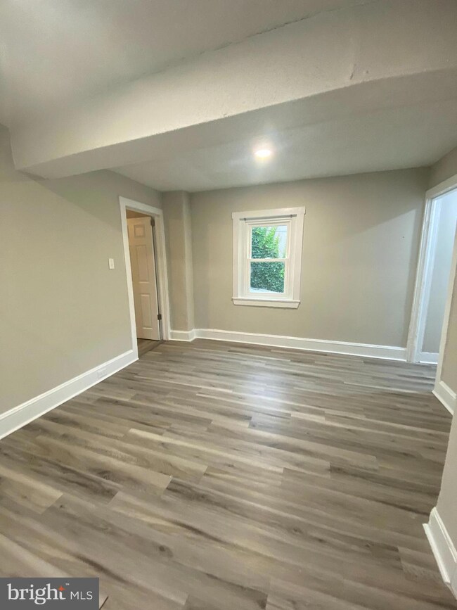 535 E Lafayette St unit 2, Norristown, PA 19401 - photo 3