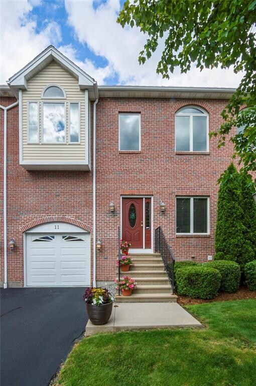 131 Fruit Hill Ave unit 11, North Providence, RI 02911 - photo 2