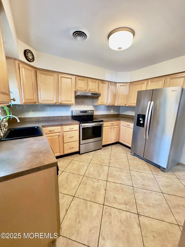 23A Canton Dr, Whiting, NJ 08759 - photo 5