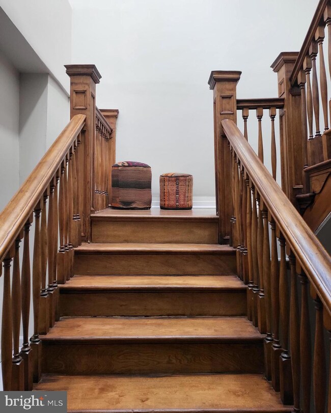 2012 Mount Royal Terrace unit 4, Baltimore, MD 21217 - photo 3