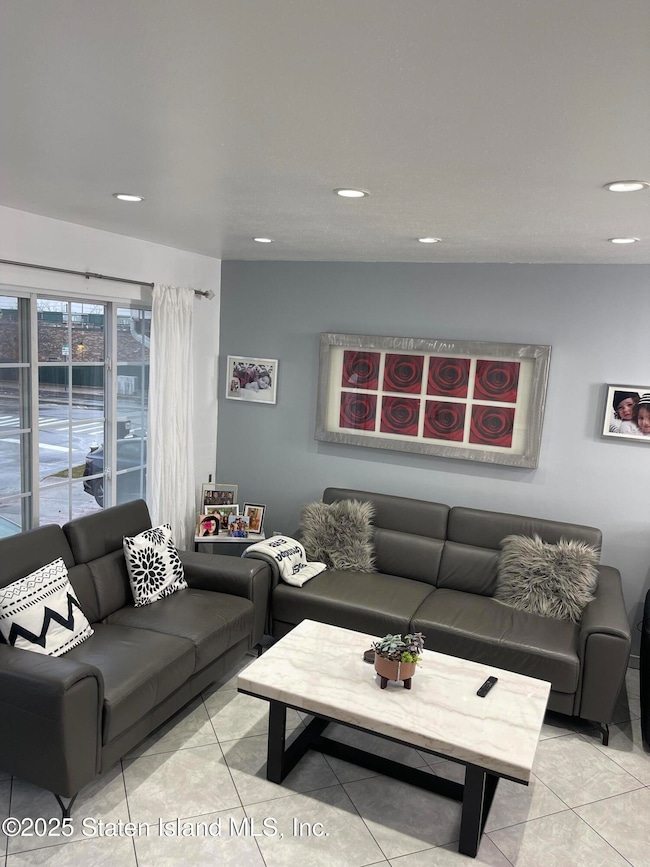 26 Shiloh St, Staten Island, NY 10314 - photo 5