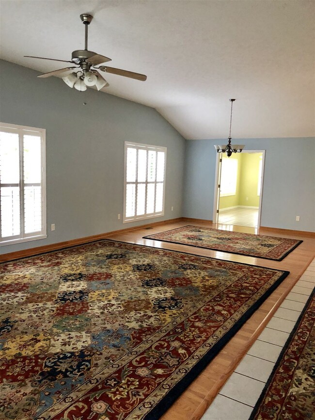 1130 W Sugarberry Ct, Bloomington, IN 47404 - photo 2