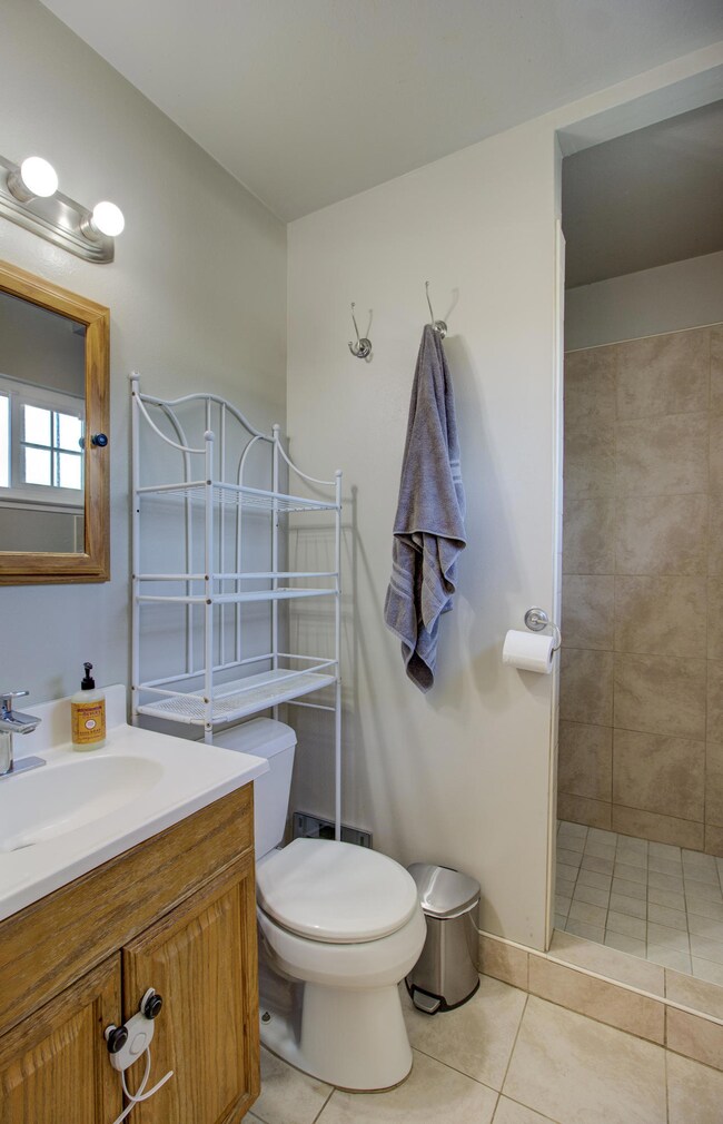 3825 Mercury Dr, Redding, CA 96002 - photo 5