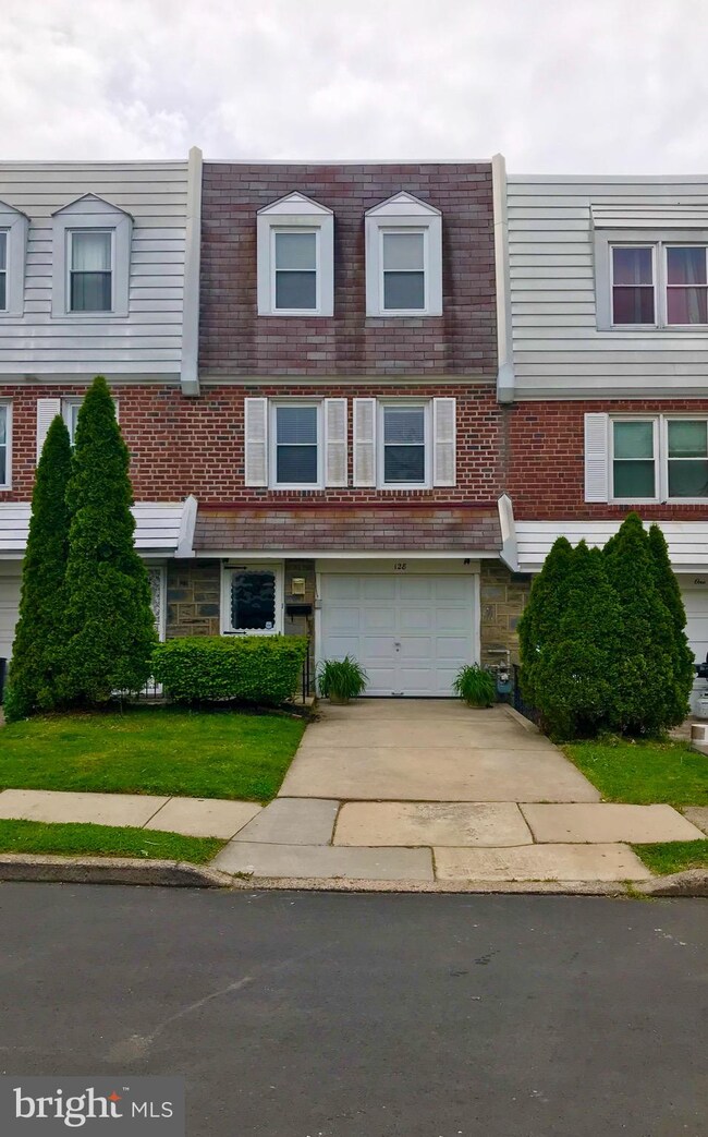 128 Botanic Ct, Upper Darby, PA 19082 - photo 2