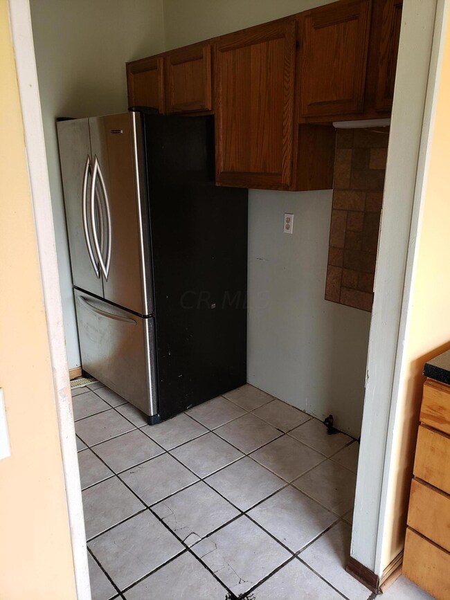 1015 Cypress Ridge Place, Columbus, OH 43228 - photo 6