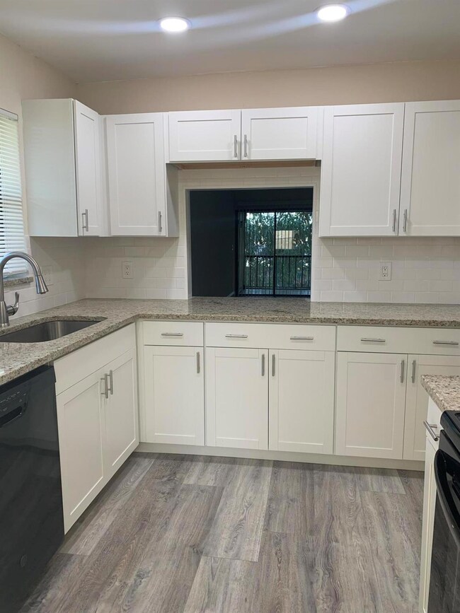 5937 Forest Hill Blvd unit 201, West Palm Beach, FL 33415 - photo 3