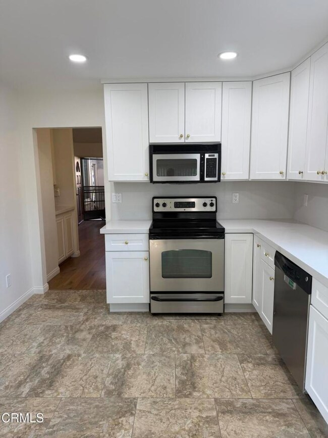 20178 Village 20, Camarillo, CA 93012 - photo 6