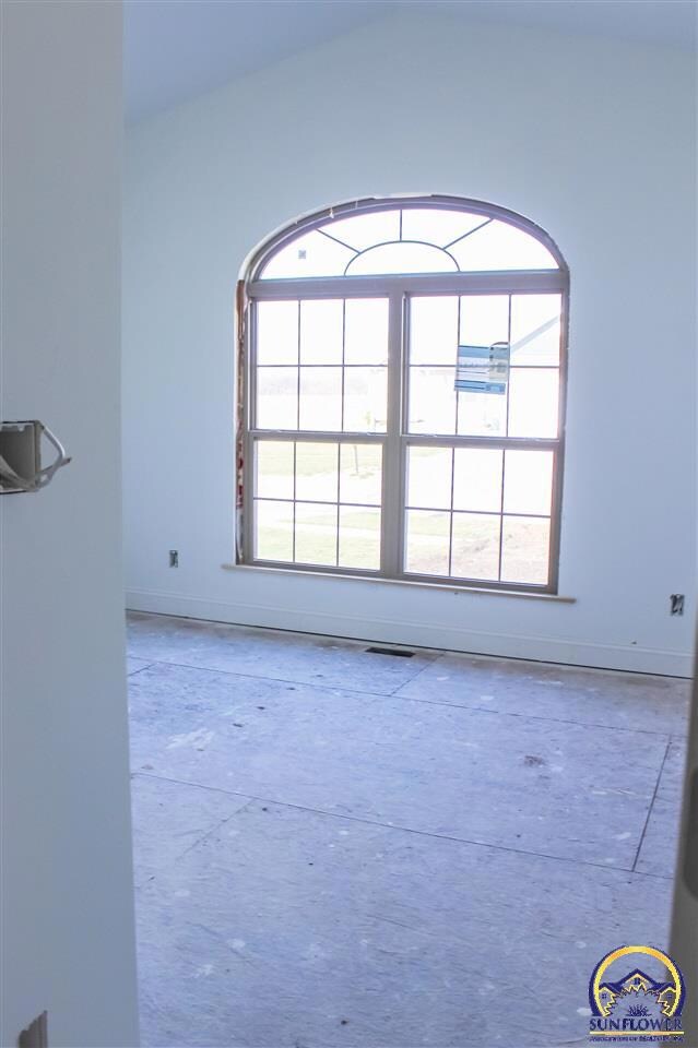 2920 SW Greenridge St, Topeka, KS 66614 - photo 4