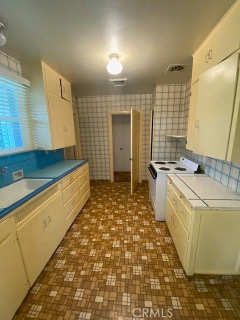 8 W 25th St, Merced, CA 95340 - photo 6