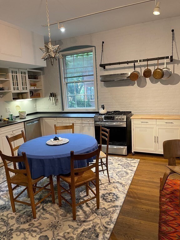 167 Pemberton St unit 1, Cambridge, MA 02140 - photo 3