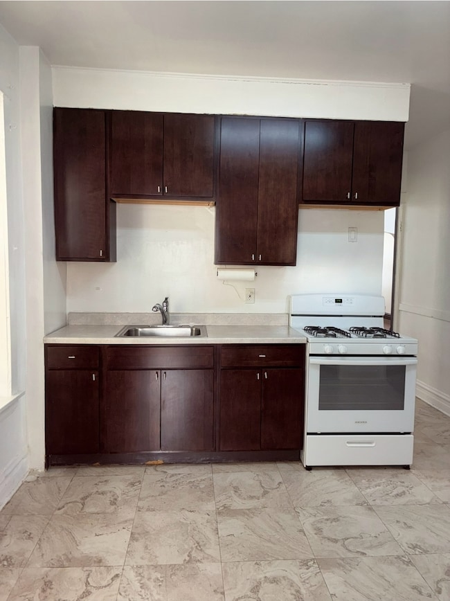 unlisted-address, Chicago, IL 60630 - photo 7