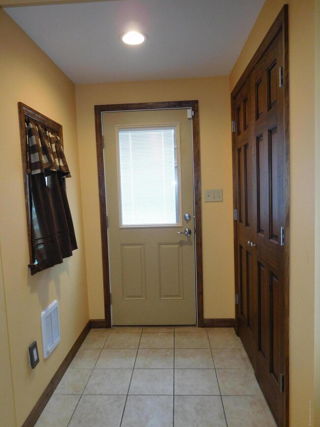 34 Spring St, Hanover Township, PA 18706 - photo 7