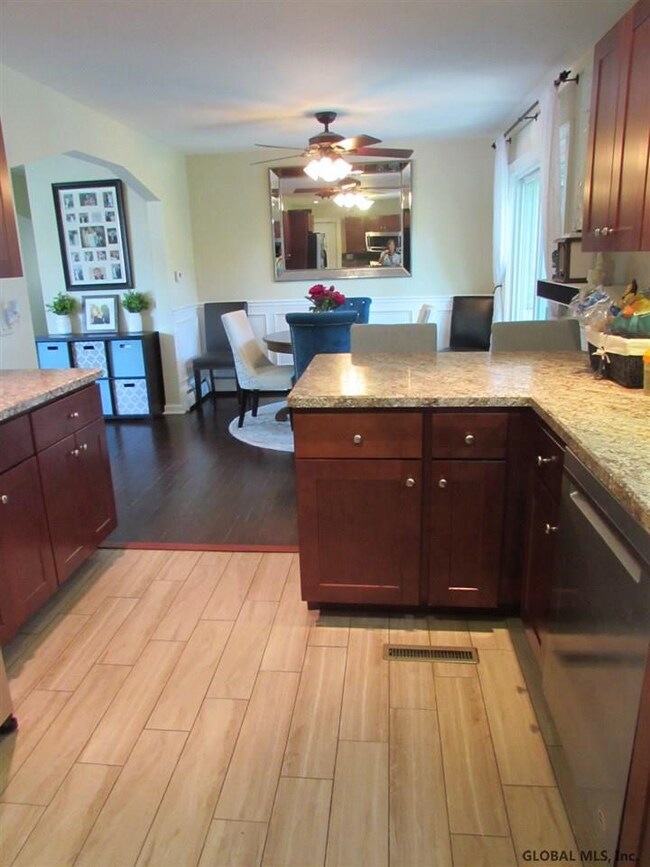 10 Anthony Ln, Albany, NY 12205 - photo 6