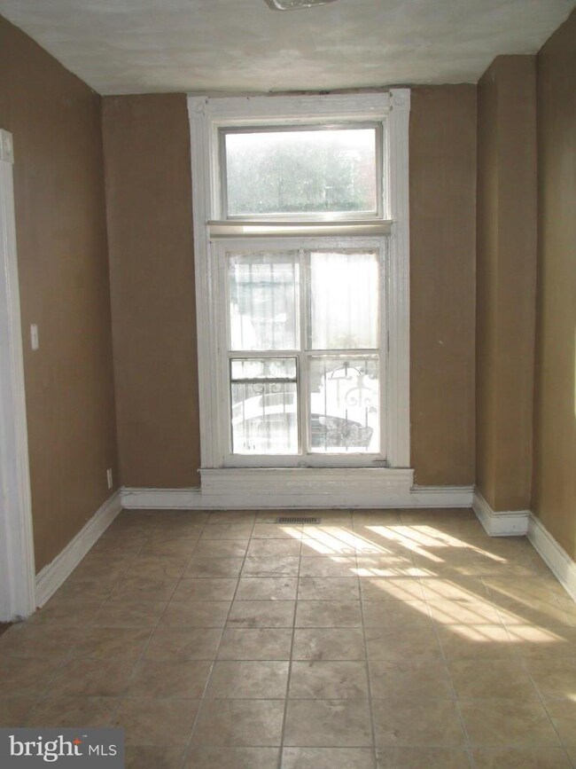 2712 E Monument St, Baltimore, MD 21205 - photo 2