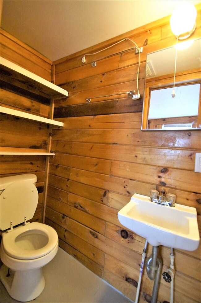 26 Depot St unit 1, Hillsborough, NH 03244 - photo 5